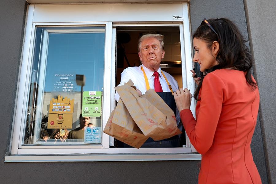 Дональд Трамп в Макдоналдсе 