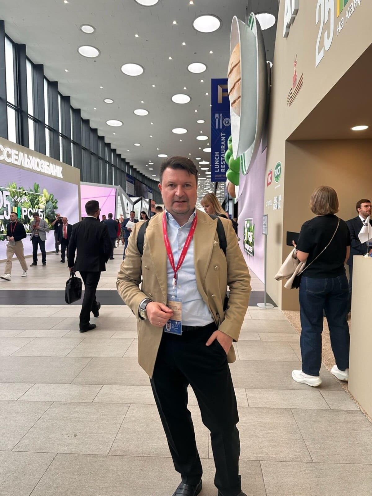 Дмитрий Мудрогеленко — архитектор, сооснователь архитектурно-строительной студии DZM Design.