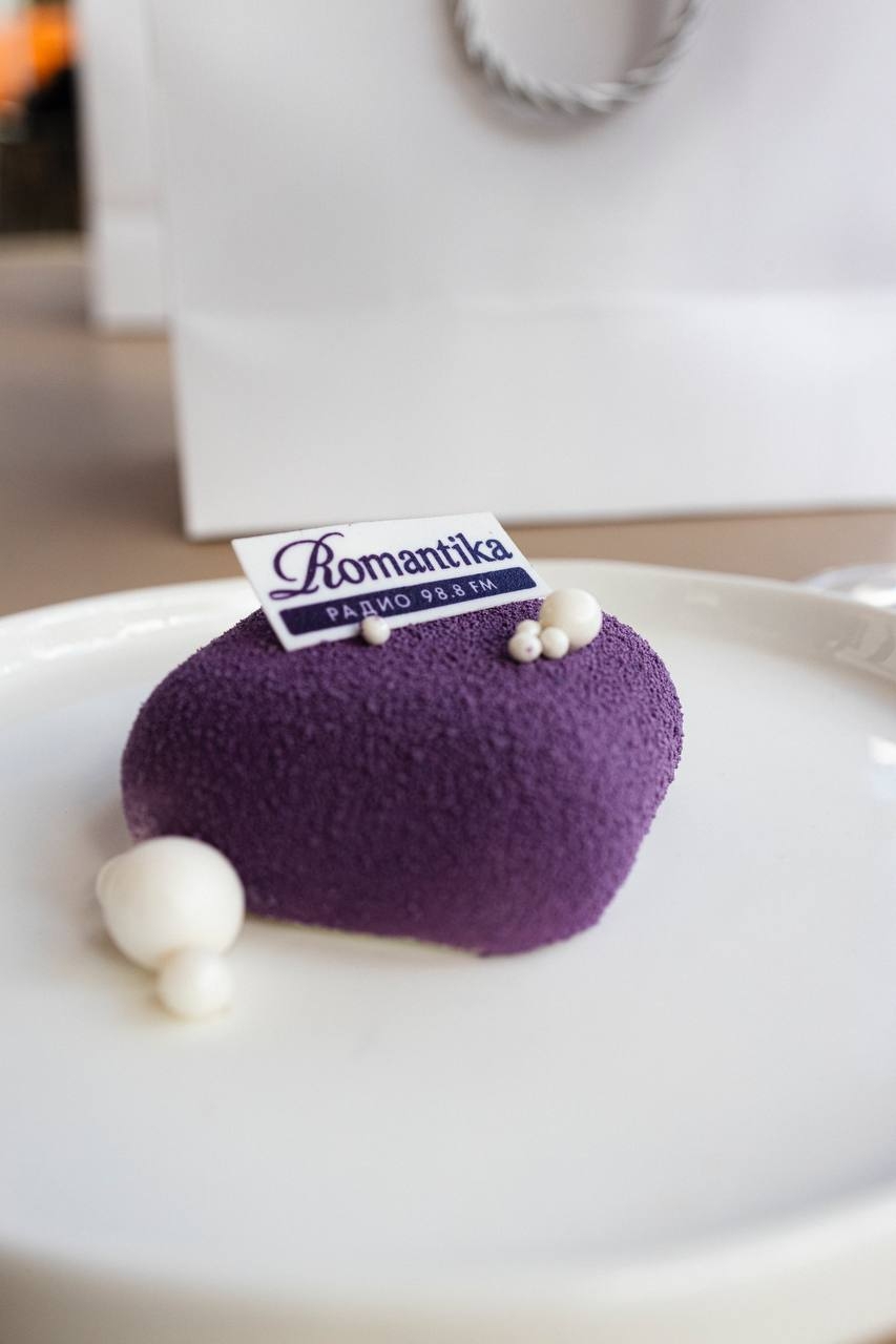 Hands Bistro и Радио Romantika 