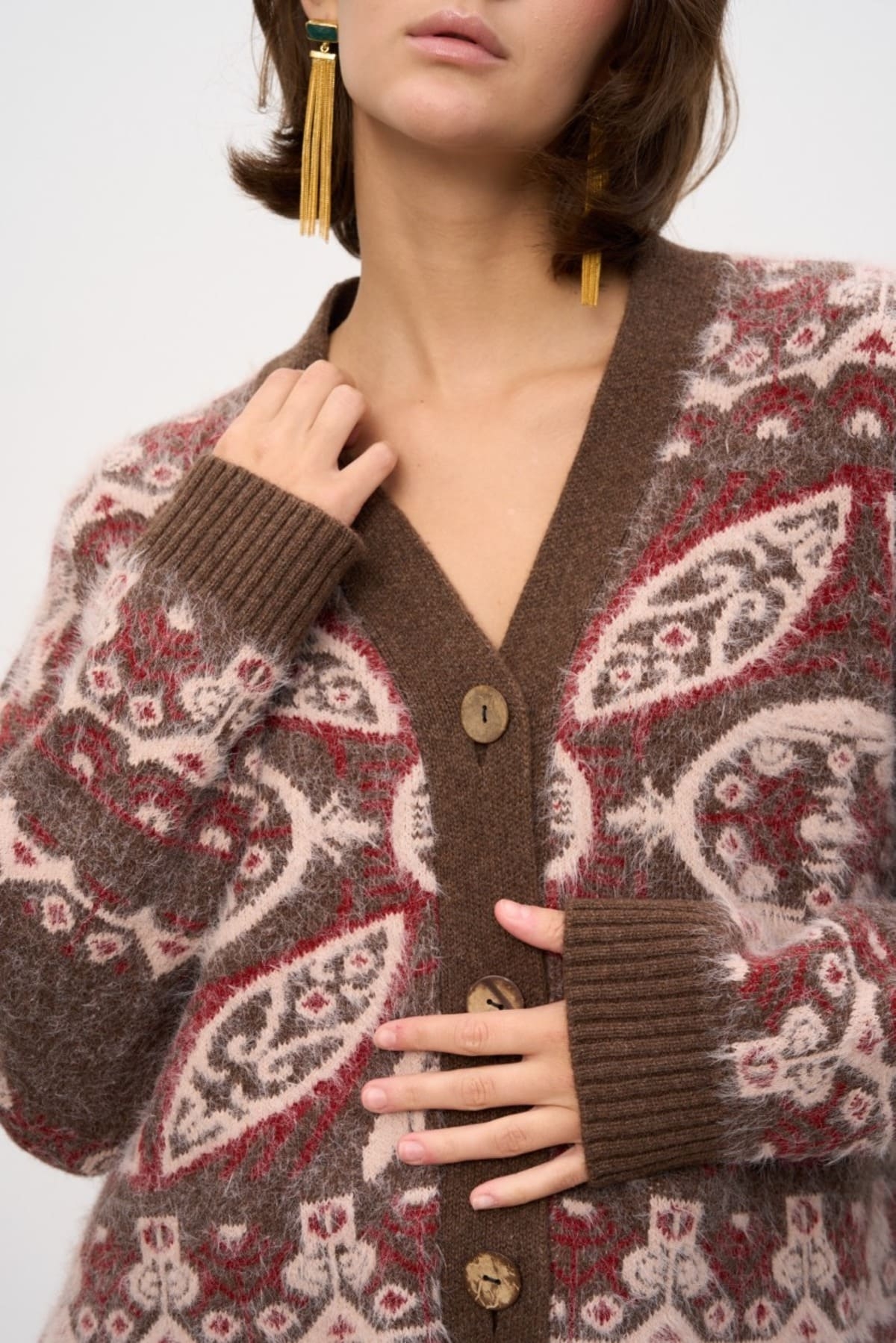 свитер из шерсти яка от бренда YAKA