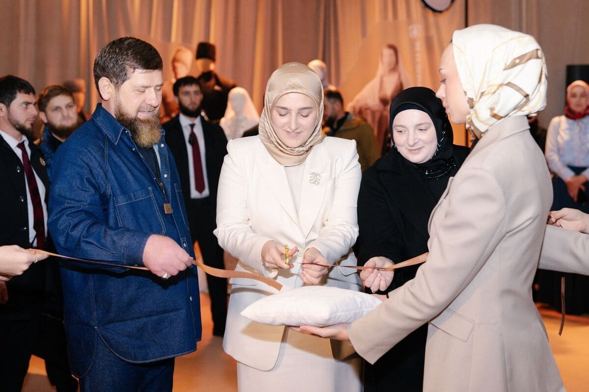 Firdaws показал высокую моду с национальным колоритом