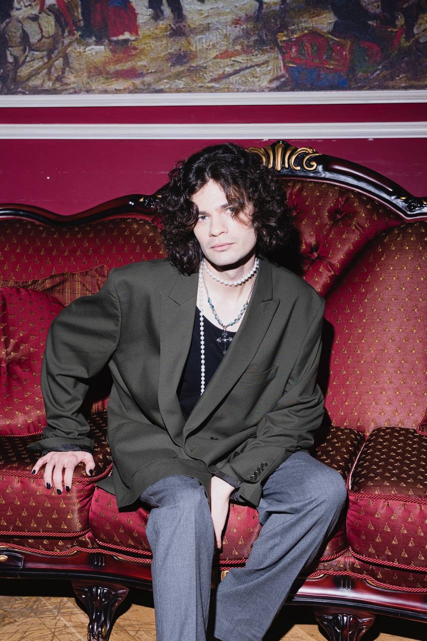 стилист, Fashion-блогер, ведущий Михаил Ковшов