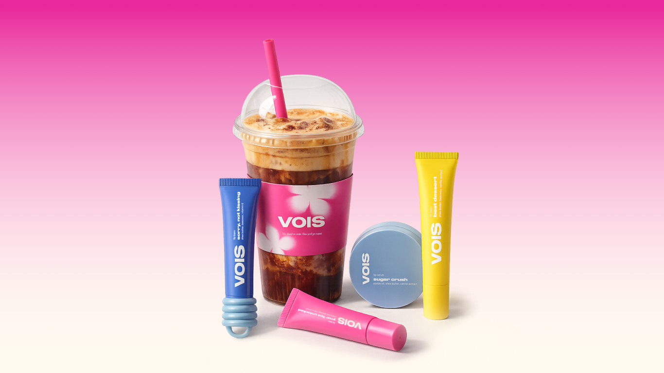 VOIS × ONE PRICE COFFEE: акция поддержки к 8 Марта