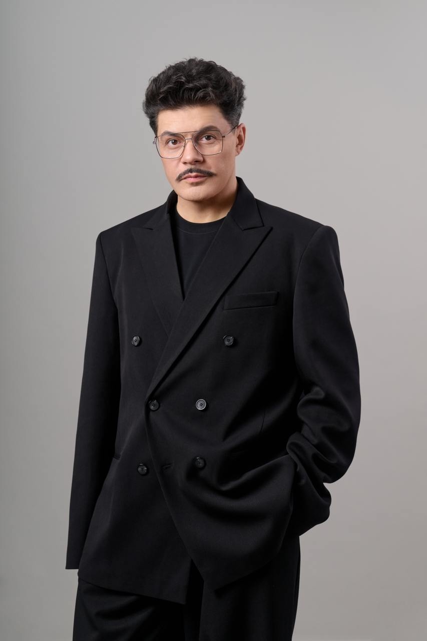 Звездный стилист, эксперт по окрашиванию бренда Excellence Алексей Горбатюк