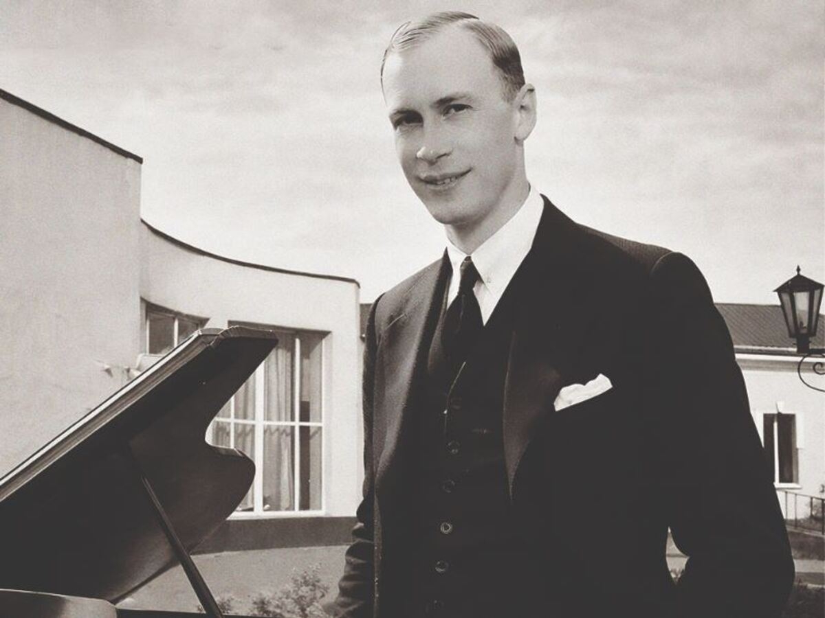 Выставка «Он родом из тишины степей…»