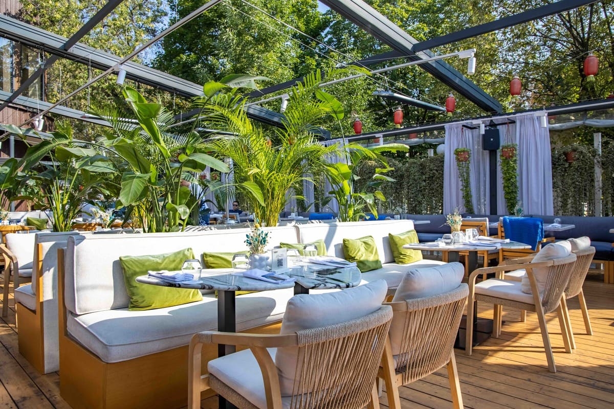 Atlantica распахивает летнюю террасу