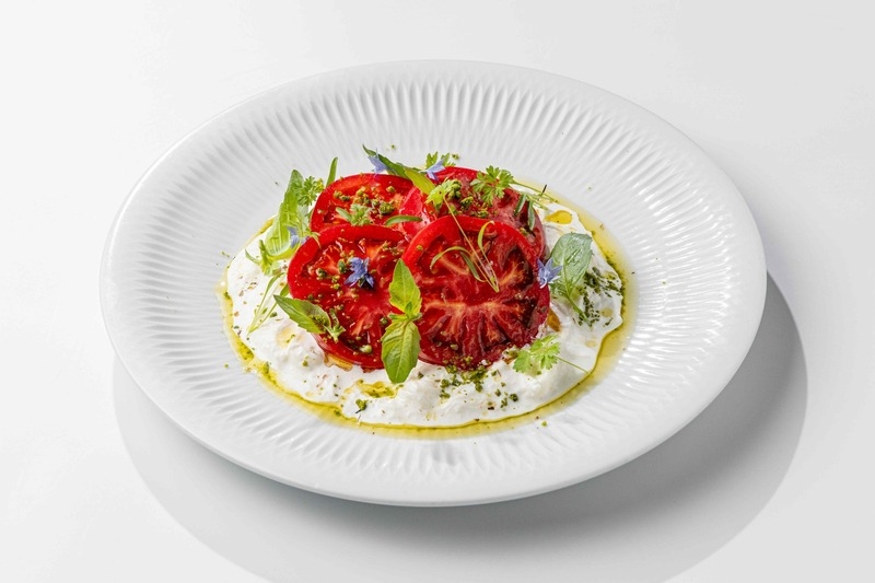 Modus_karpachcho iz tomatov so strachatelloj i fistashkami (1).jpg