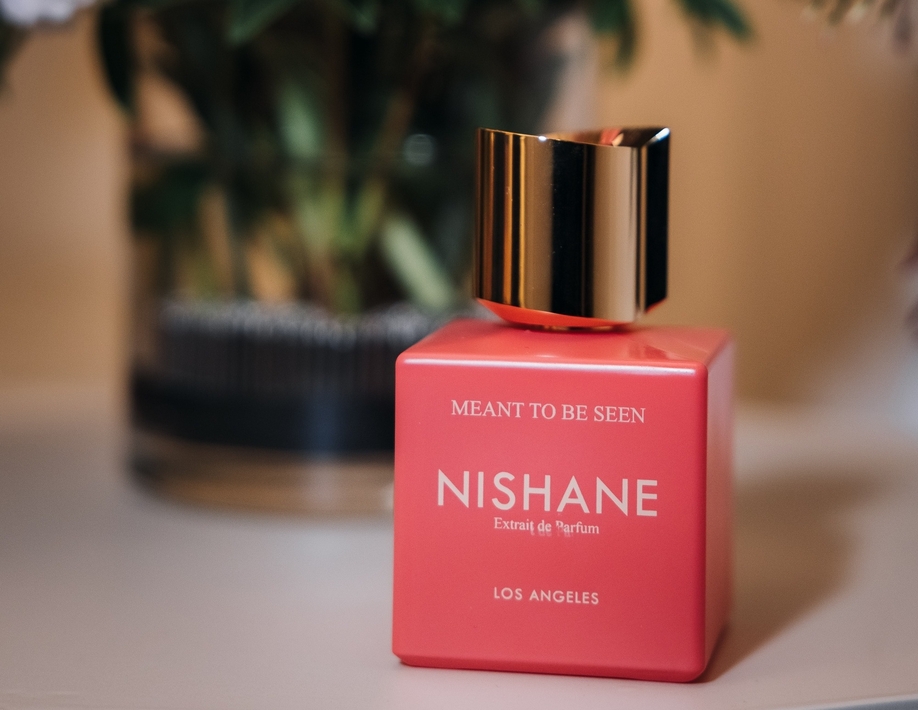 Аромат тихой уверенности: в Москве представили новинку MEANT TO BE SEEN от NISHANE