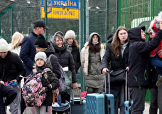 Украинские беженцы в Норвегии стоят в очередях за бесплатной едой