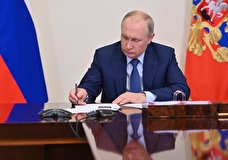 Путин подписал закон об установлении МРОТ в размере 16 242 рублей в 2023 году
