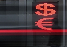 Курс доллара поднялся выше 72 рублей впервые с 29 апреля
