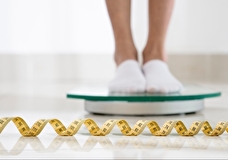Диетолог рассказала, как безопасно похудеть после новогодних каникул