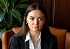 «Книжный клуб - это мой источник вдохновения». Как Полина Тайц успевает и работать, и создавать украшения, и объединять людей с помощью литературы