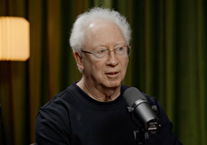 Олег Вьюгин: Идет процесс создания двуполярного мира