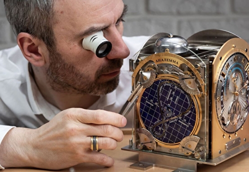 Российский часовщик Константин Чайкин получил золотую медаль ВОИС за выдающиеся изобретения