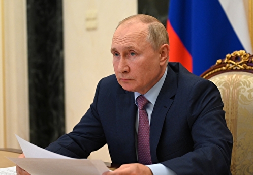 Владимир Путин привился назальной вакциной от коронавируса