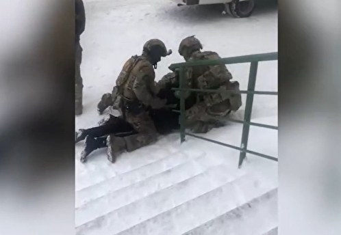 Опубликовано видео задержания ФСБ двух членов напавшей на Дагестан банды Басаева и Хаттаба