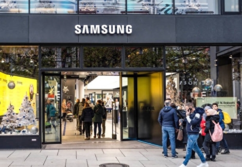 Компания Samsung приостановила поставки всей продукции в РФ