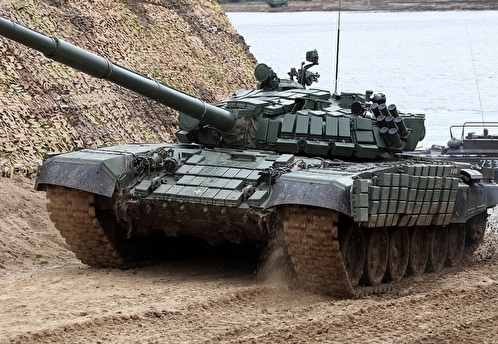 Чехия направила Украине танки Т-72 и бронетранспортеры