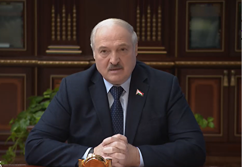 Лукашенко сообщил о задержании за взятки своего лечащего врача и еще 35 медиков