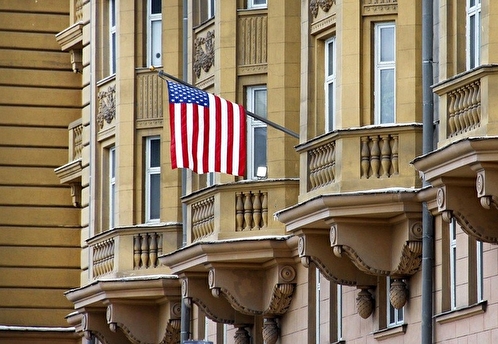 В Москве началось голосование по выбору названия территории у посольства США