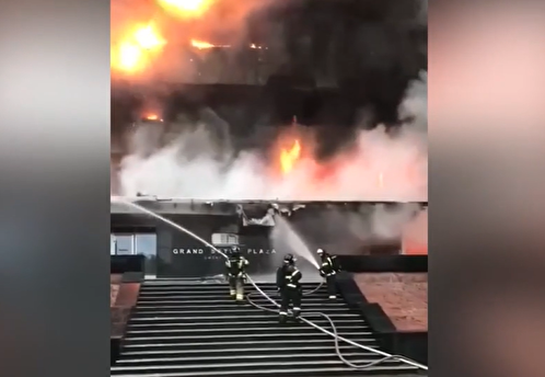 Из горящего бизнес-центра на западе Москвы спасли более 120 человек