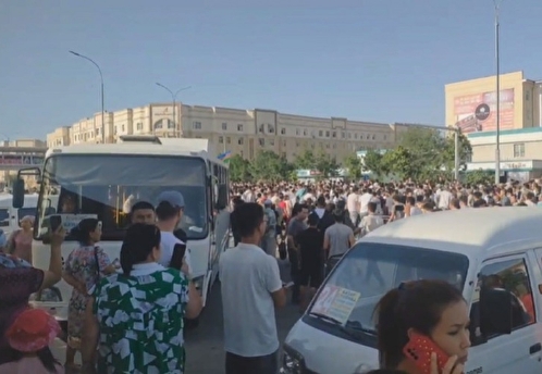 Песков назвал события в Каракалпакии внутренним делом Узбекистана