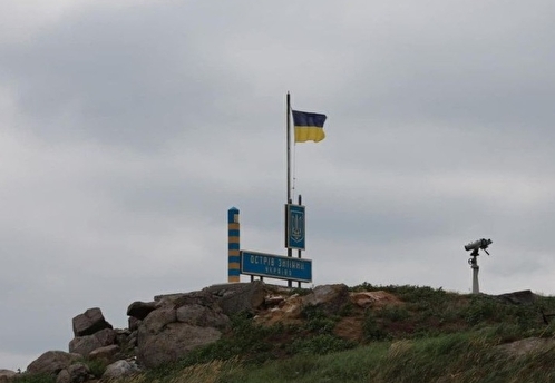 Стало известно, что на острове Змеиный установлен флаг Украины