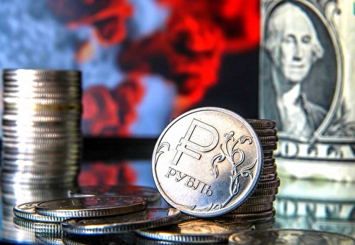 Курс доллара опустился ниже 55 рублей впервые с 4 июля