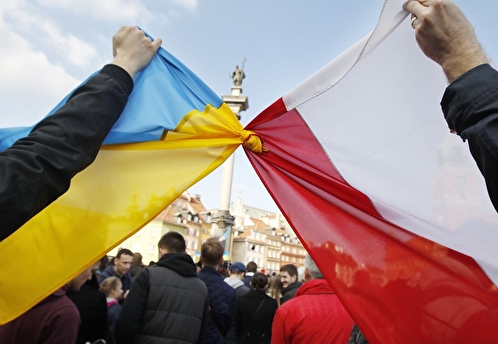 Польша устанавливает контроль над наиболее перспективными отраслями экономики Украины