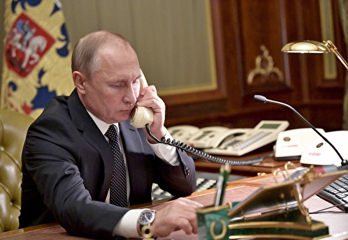 Путин и Макрон обсудили по телефону ситуацию вокруг Запорожской АЭС
