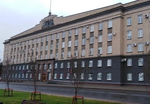 В здание администрации Орловской области бросили две бутылки с зажигательной смесью