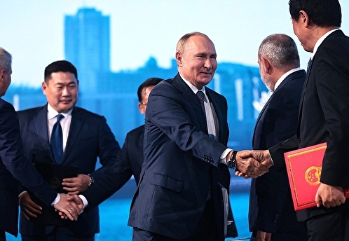 Дайджест 101. Путин на Дальнем Востоке, референдум на Донбассе и отпуск Кадырова