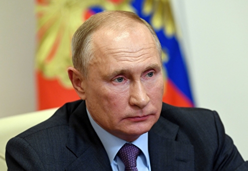 Путин заявил о росте в РФ числа людей, находящихся под риском увольнения