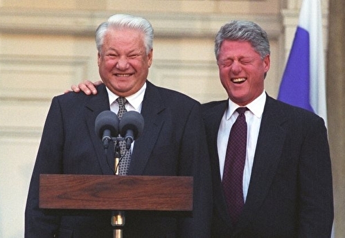 Стало известно, что Клинтон говорил с Ельциным о расширении НАТО