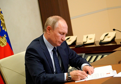 Путин подписал закон о кредитных каникулах для мобилизованных и участников СВО на Украине