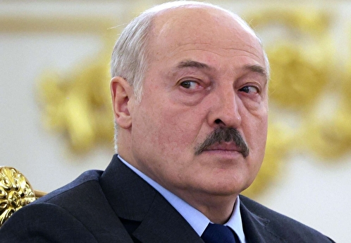 Лукашенко сообщил, что договорился с Путиным о совместной региональной группировке войск