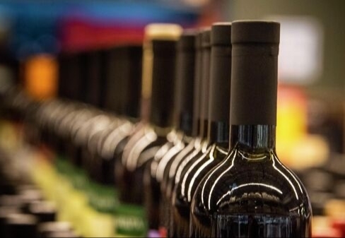 Нарколог предостерег россиян от покупки контрафактного алкоголя