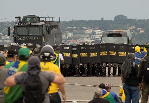 Песков: Россия осуждает действия зачинщиков беспорядков в Бразилии