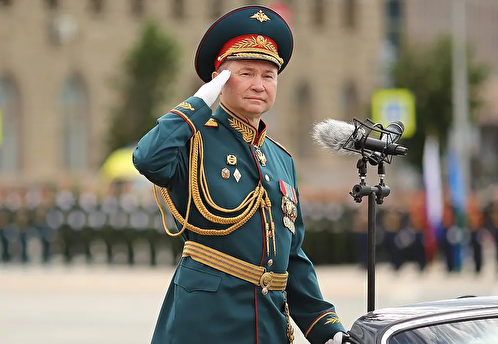 Генерал-лейтенант Мордвичев сменил генерал-полковника Лапина на должности командующего ЦВО