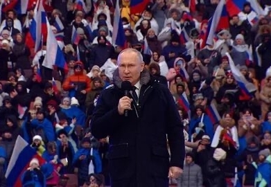 Путин: прямо сейчас идет бой на наших исторических территориях за наших людей