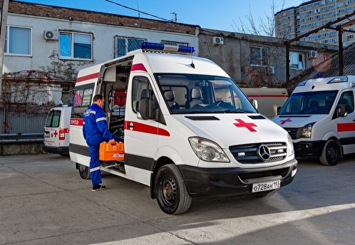 Полиция задержала высадившего ребенка с пневмонией водителя частной скорой помощи