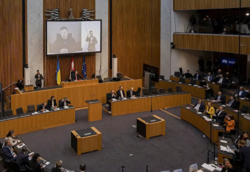 Оппозиция парламента Австрии покинула зал заседаний в знак протеста обращению Зеленского