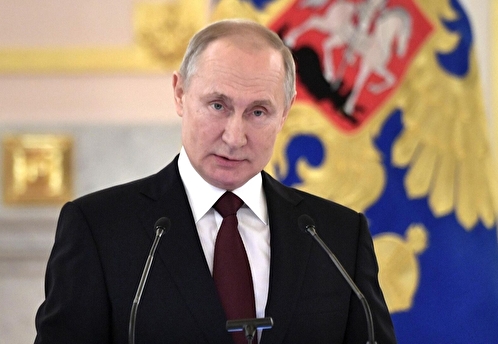 Президент РФ Владимир Путин поздравил верующих с Пасхой