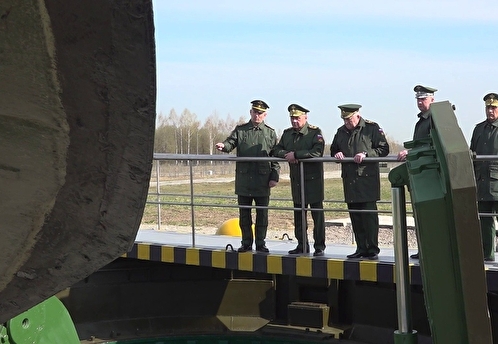 Шойгу проверил боевое дежурство одного из полков РВСН в Калужской области
