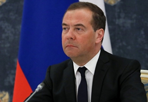 Медведев: мир, вполне вероятно, находится на пороге новой мировой войны