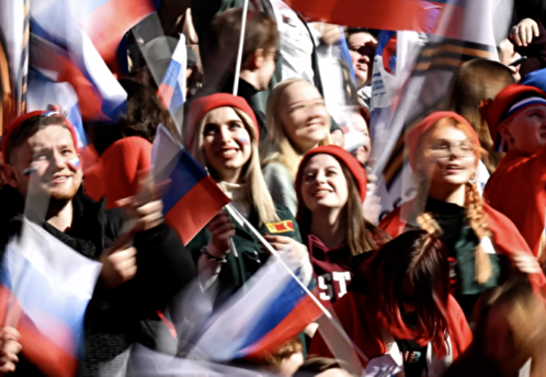 Путин распорядился отмечать в РФ День молодежи в последнюю субботу июня