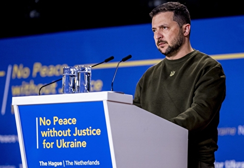Asia Times: Зеленский подготовил план побега из Украины перед атакой дронов на Кремль