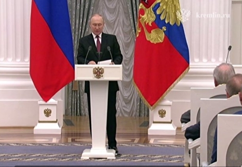 Путин провел церемонию вручения госнаград в Екатерининском зале Кремля