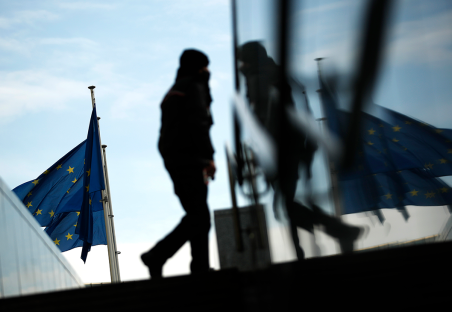 Страны ЕС отчитались Еврокомиссии о заморозке более 200 млрд евро активов ЦБ РФ